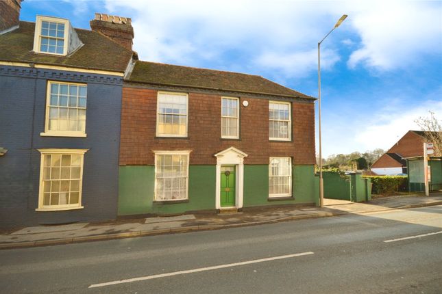 End terrace house for sale in Ospringe Street, Faversham, Kent