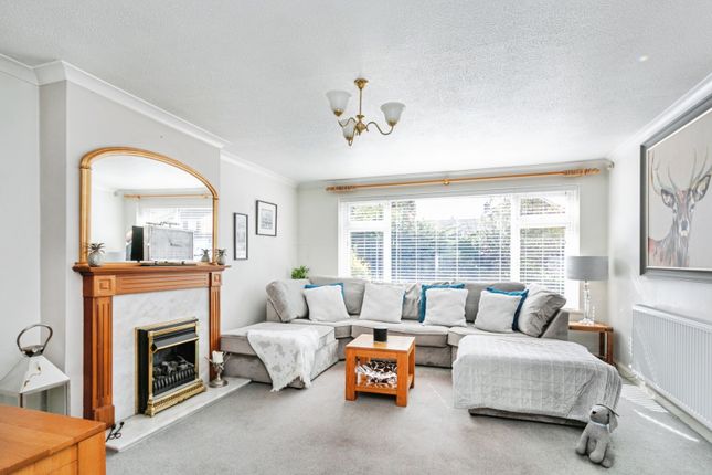 16, Tiffany Close, Buckinghamshire photo 2