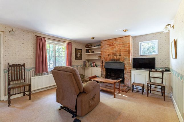 1, Pound Green Cottage, Baughurst photo 4
