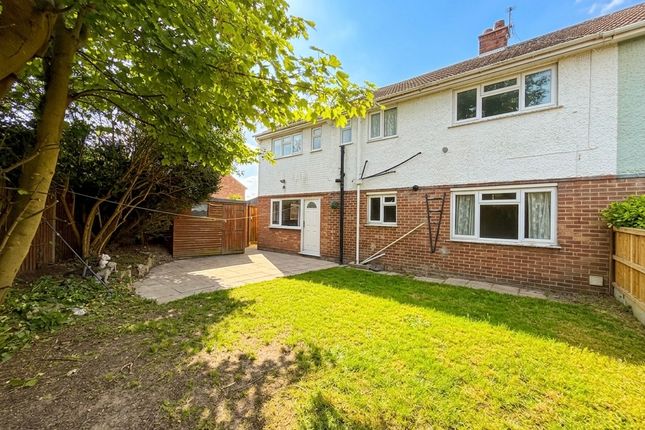 11, Fastolff Avenue, Great Yarmouth photo 2