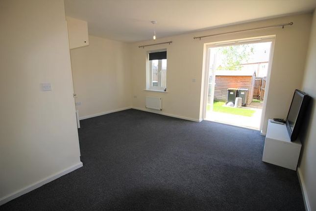 34 Markham Rise, Bedford, Beds photo 4
