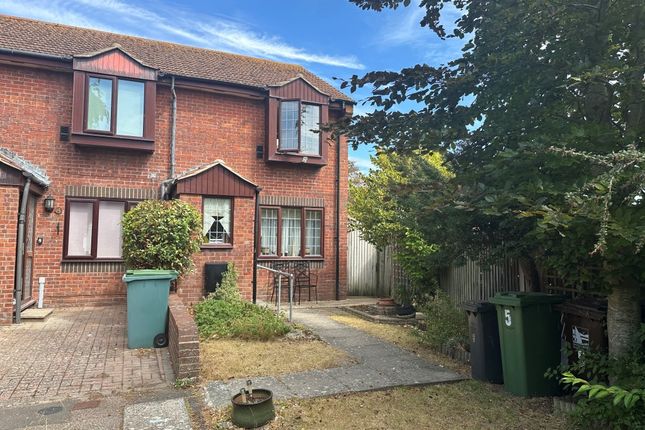 2-bed house on 5 Glenmore Mews, Eastbourne, £150,000