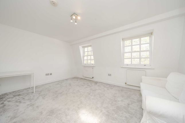 Flat for sale in Gray's Inn Road, London