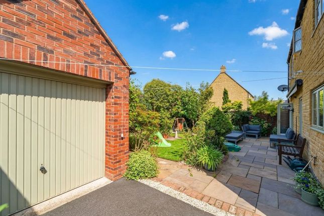 5 Red Fescue Close, Chipping Campden photo 4