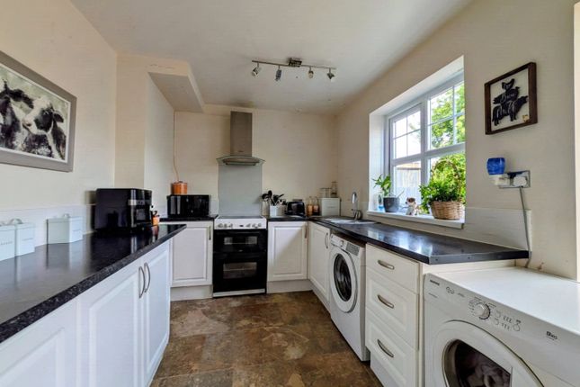 40, Moorside Crescent, Stockton-on-Tees photo 3