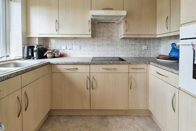 Flat 39, Coleridge Court, 2, Coleridge Vale Road North, North Somerset photo 3