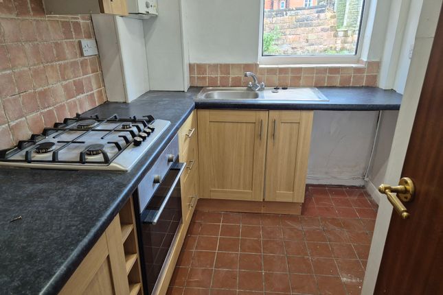 FRODSHAM photo 3