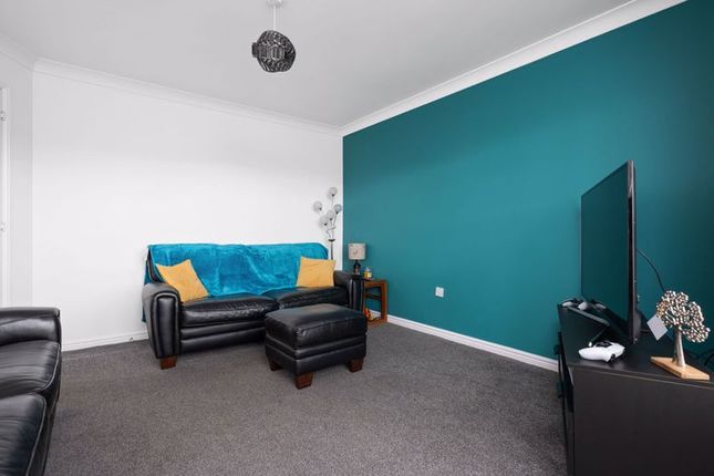 Flat for sale in Osprey Crescent, Dunfermline
