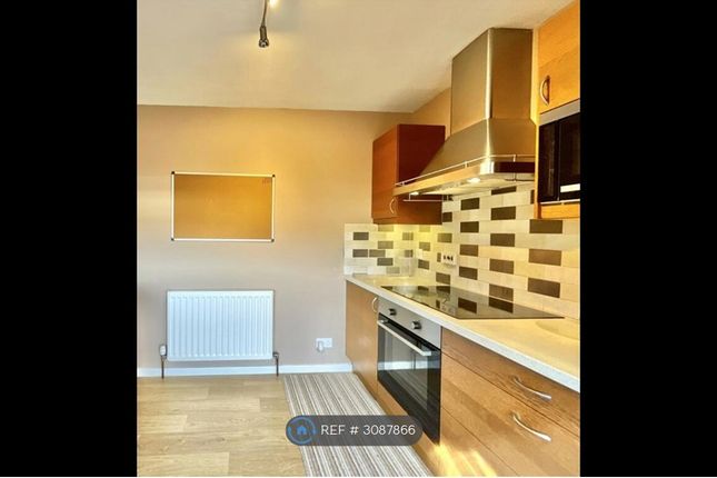 Whickham, Newcastle Upon Tyne photo 2