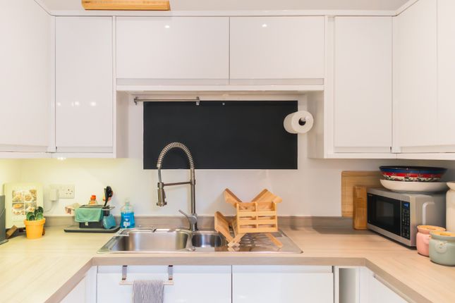 Flat 10, Dauntsey House, Westlea photo 4