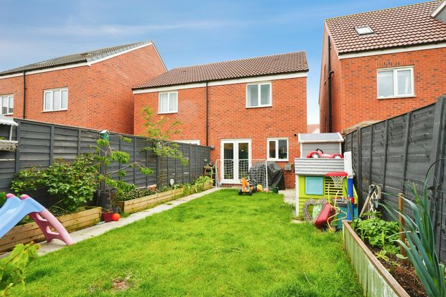 26, Arnold Way, Wantage photo 4