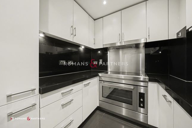 Flat 425 New Providence, Block D, Fairmont Avenue, London photo 4