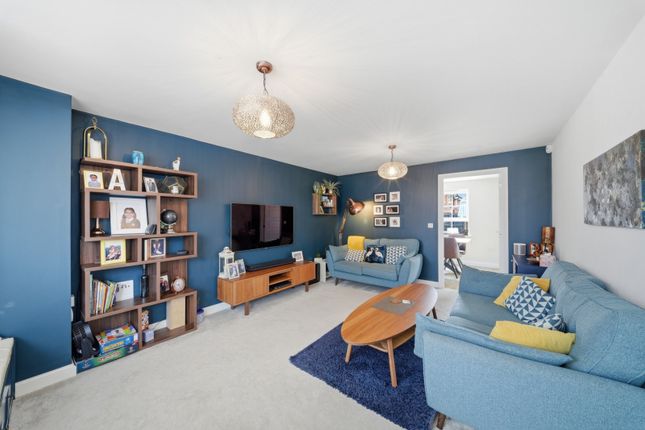 14, Acacia Way, Nottingham photo 5