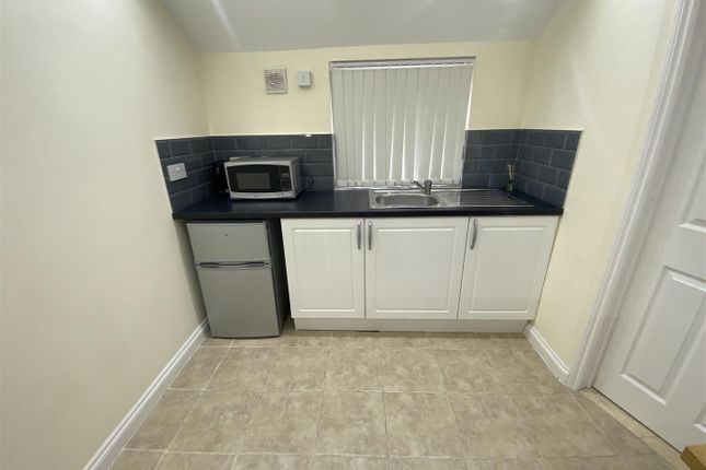 Terraced house to rent in Gordon Street, City Centre, Coventry