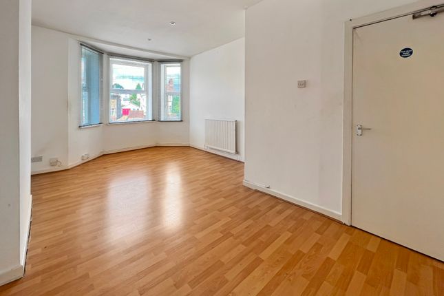 Flat 3, 19, Ely Road, Cardiff photo 2
