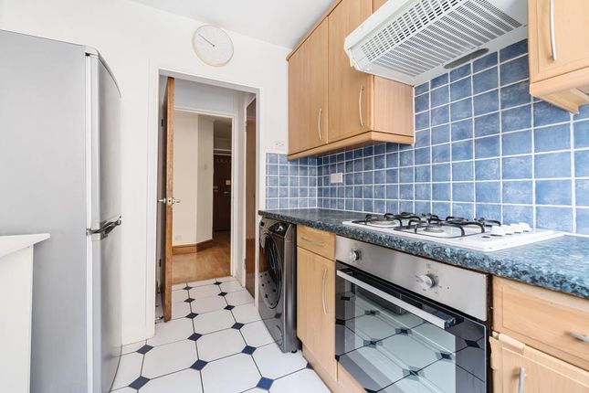 Flat for sale in Etchingham Park Road, Finchley