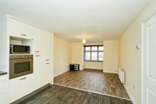 18, Hercules Road, CALNE photo 3