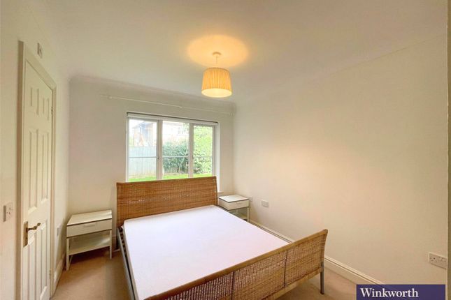 Flat 4, Arless House,, Catherine Place, Harrow photo 4
