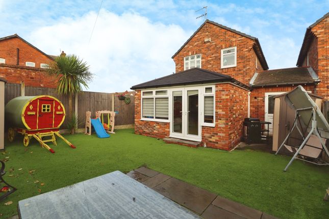 Link-detached house for sale in Trent Close, Doncaster