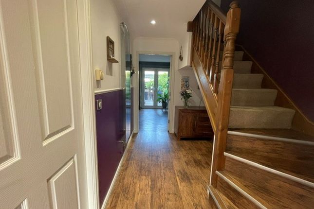 4 Waldsassen Road, Bridgend photo 3