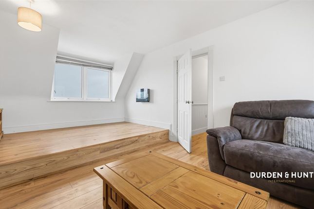 Flat 28, Charleston Court Seaview Avenue, Colchester photo 4