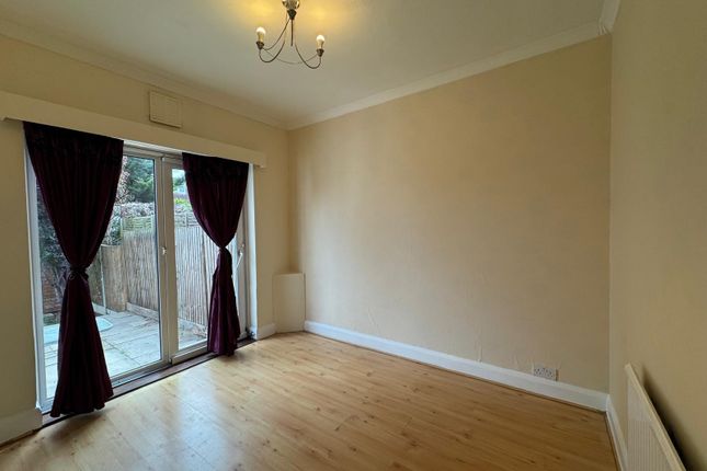 26, Kenilworth Road, Edgware photo 5
