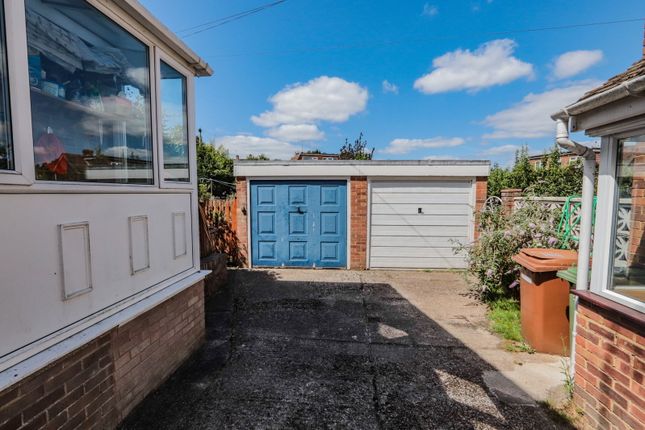 Dobells,4, Brickenden Road, Cranbrook photo 4