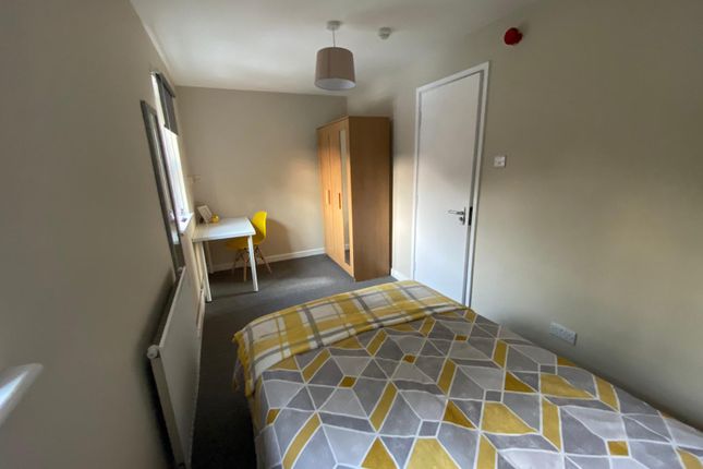 Flat to rent in Room 6, Denison Street, Nottingham