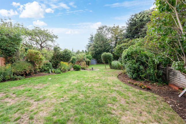 3, Warren Road, Banstead photo 4