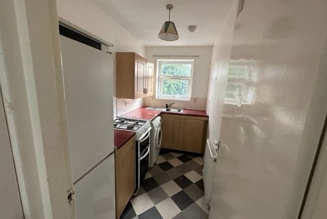 6, MAYFAIR, BRADFORD photo 2