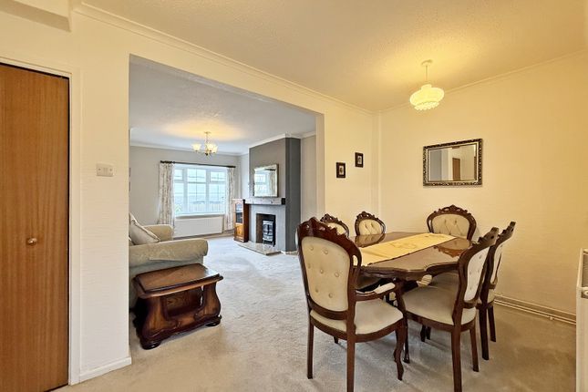 14, Meadow Rise, Pontyclun photo 4