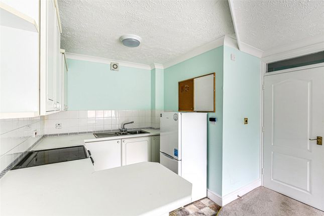 Flat 12, Beatrice Lodge,, Beatrice Road, Surrey photo 4