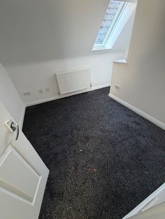 34 Studley Road, Luton photo 3
