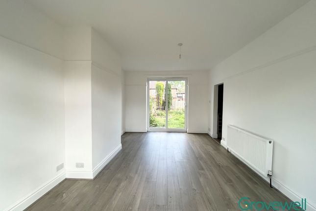 14 Moorfield Avenue, Manchester photo 2
