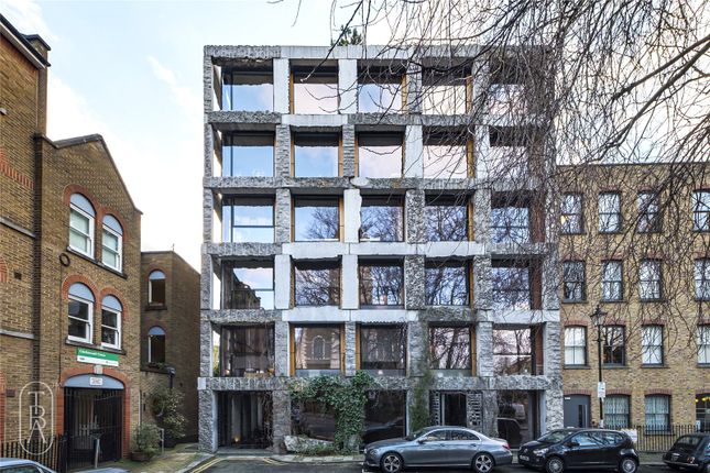 Thumbnail Flat for sale in Clerkenwell Close, London
