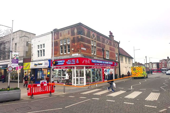 Thumbnail Retail premises for sale in London Road North, Lowestoft