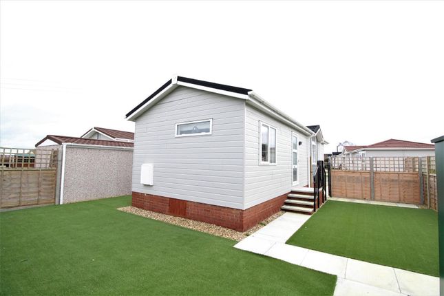 Mobile/park home for sale in Wixfield Park, Great Bricett, Ipswich