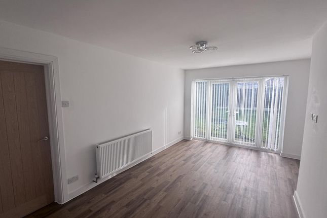 11, Mottram Close, Liverpool photo 2