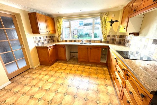 11, Ash Croft, Atherstone photo 4