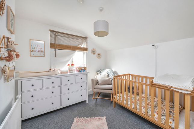 Flat to rent in Beauval Road, London