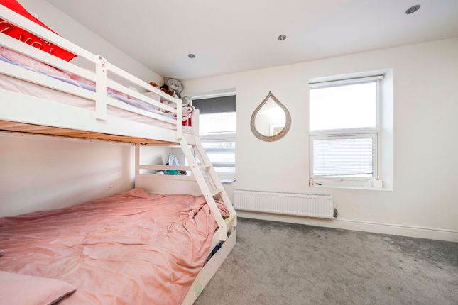 Town house for sale in Arborfield Close, Slough