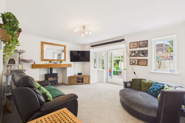 8 Western Gailes Way, Hull, East Riding of Yorkshire photo 2