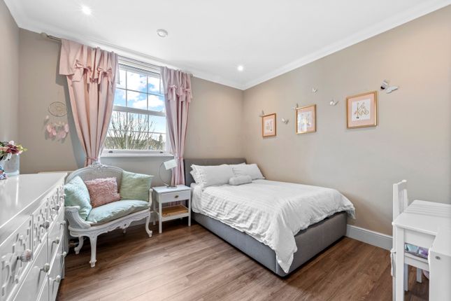 Flat for sale in Chapman Square, Wimbledon