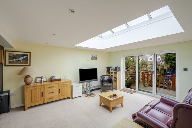 13, Beverley Rise, Billericay photo 3