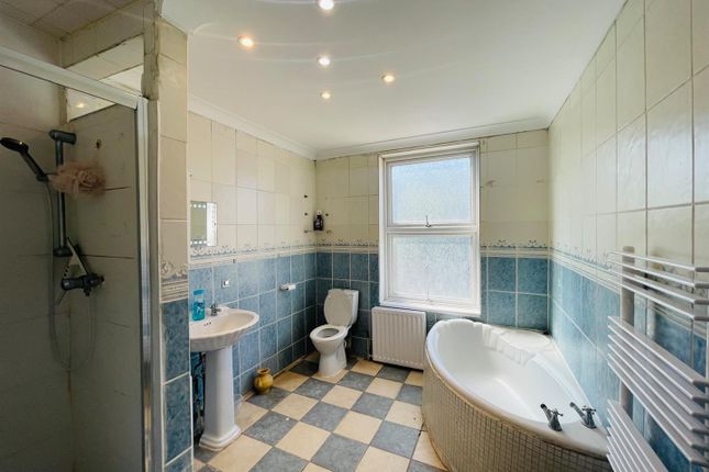 Fulbourne Road, London photo 2