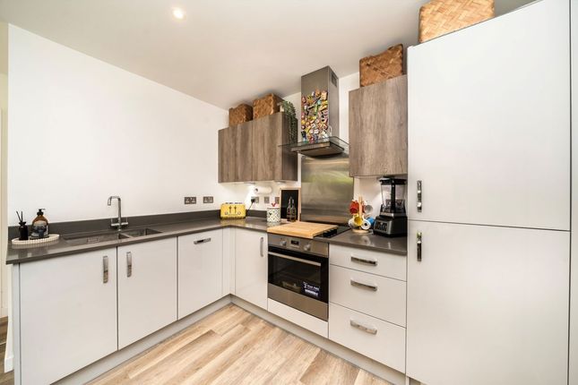 Flat 108, 4, Hawthorne Crescent, Greenwich photo 3