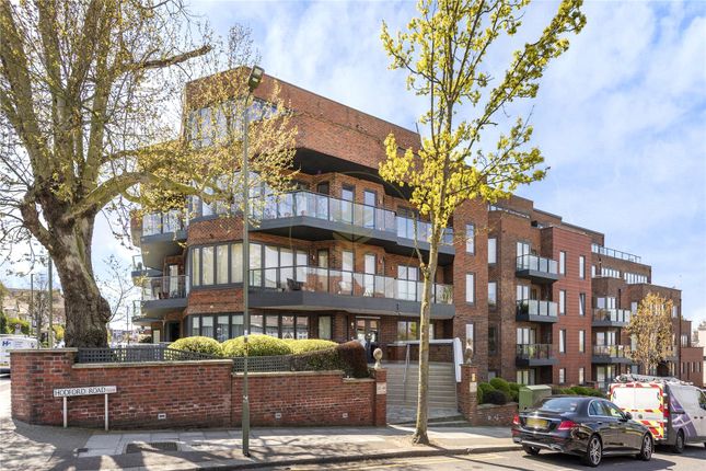 Flat for sale in Hodford Road, Childs Hill, London