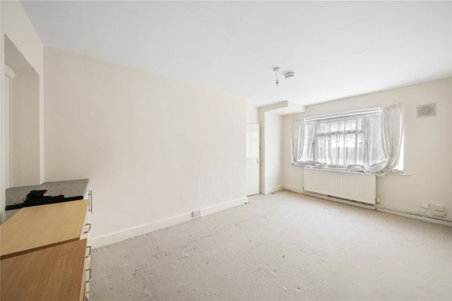 48, Porters Way, West Drayton photo 4