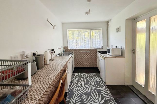 33a, Beckett Avenue, Mansfield photo 3