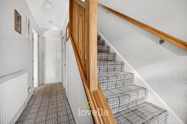 4 St. Crispin Close, Immingham photo 4